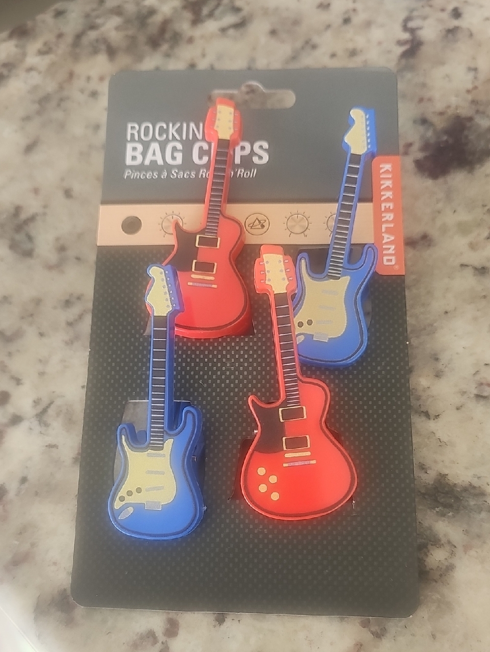 Kikkerland Red & Blue Guitar Bag Clips Set